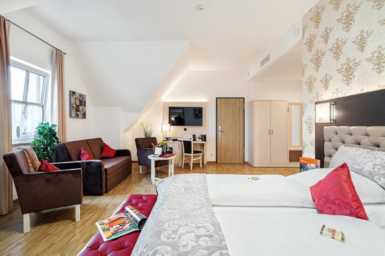 Hotel Rappen Rothenburg Ob Der Tauber Kültér fotó