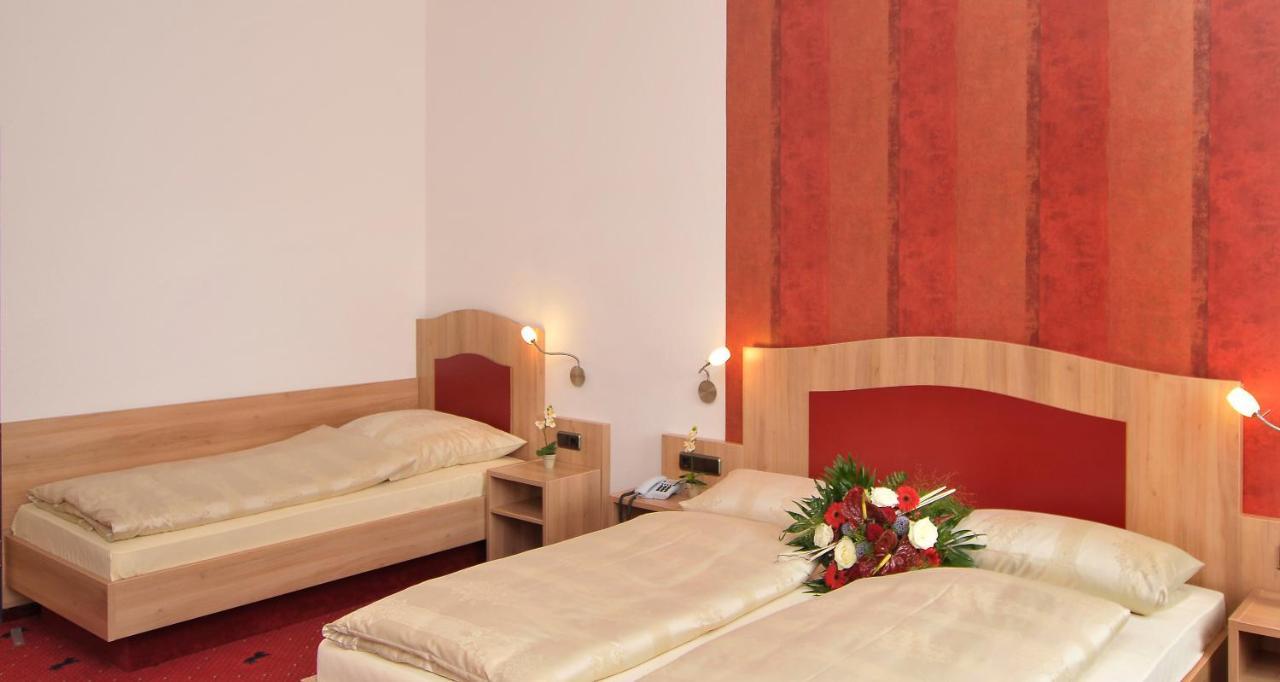 Hotel Rappen Rothenburg Ob Der Tauber Szoba fotó