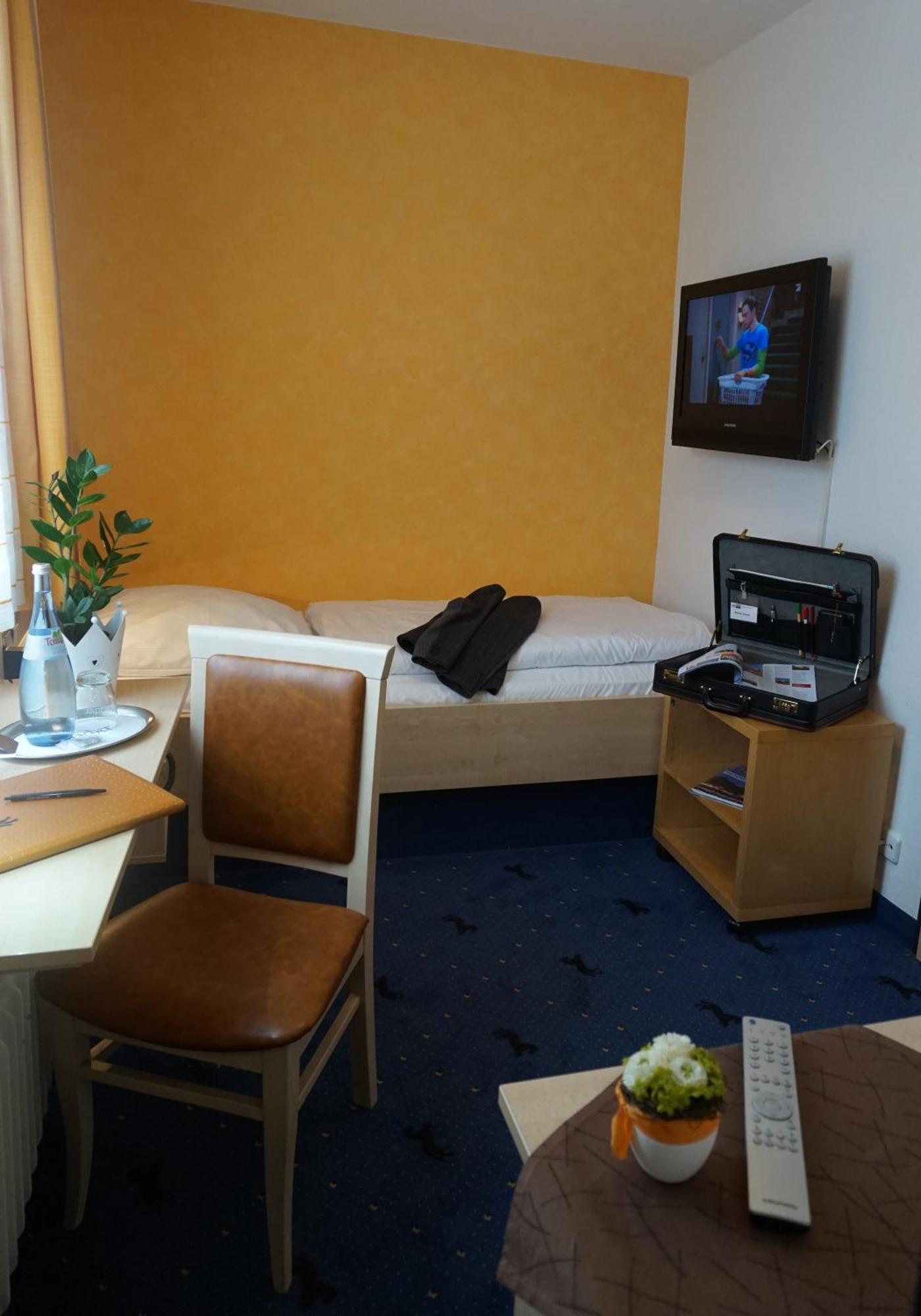 Hotel Rappen Rothenburg Ob Der Tauber Szoba fotó